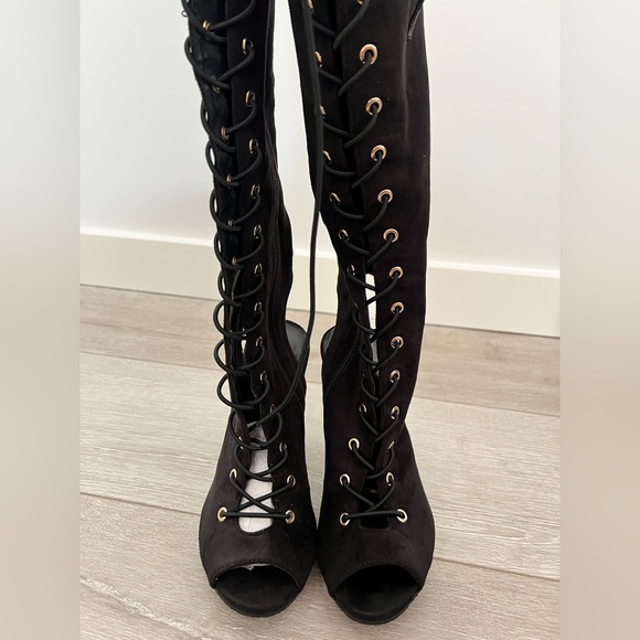 Black Lace up high knee boots with open toe - Picture 3 of 7